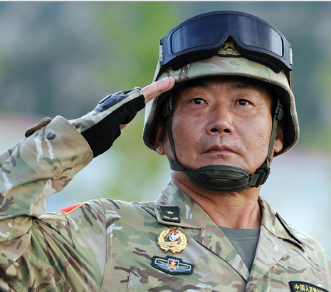 1979年12月入伍,担任过原第38集团军参谋长,原北京军区装备部部长,原