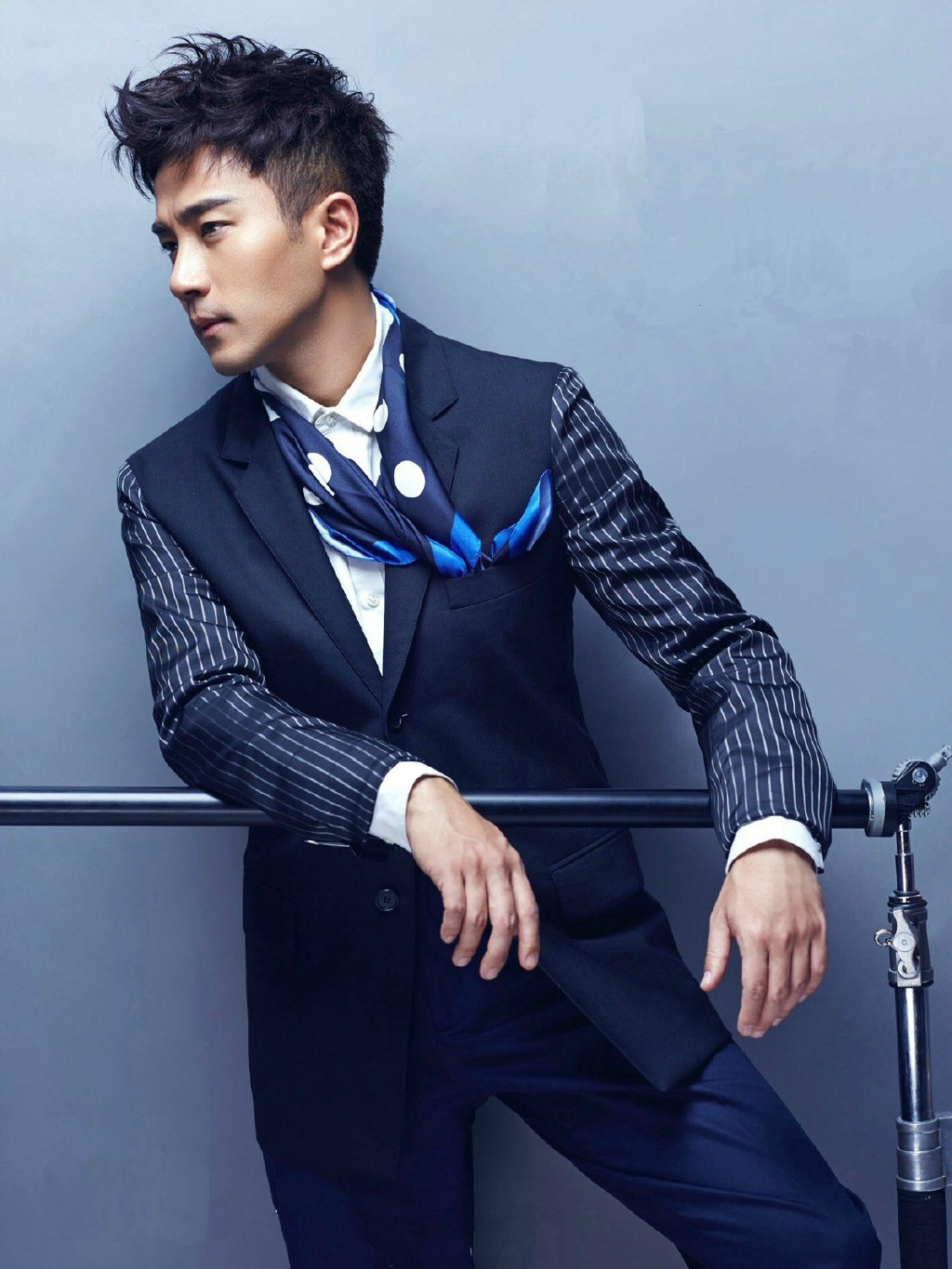  p>刘恺威,1974年10月13日生于中国香港,祖籍山东威海,中国影视男演员