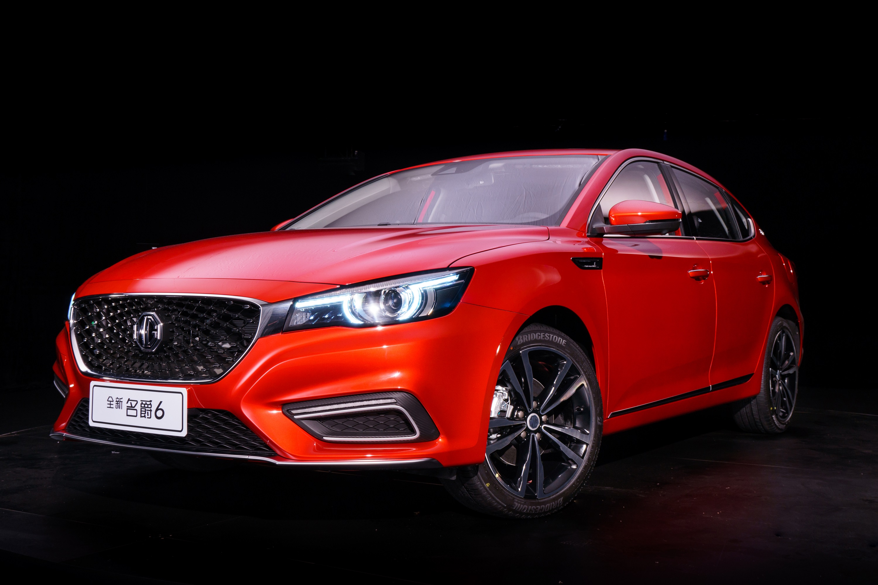  p> span class="ref" data-ctrid="sadssmcaoeti">名爵6是上汽名爵旗