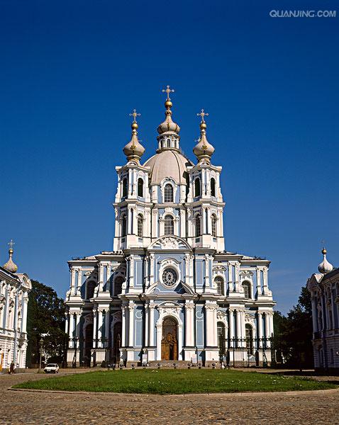 Санкт-Петербург;英语:saint petersburg),位于俄罗斯