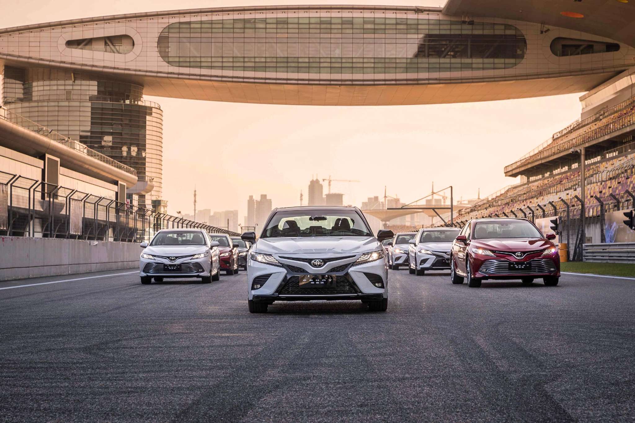  p>凯美瑞是 a target="_blank" href="/item/广汽丰田/3960547" data