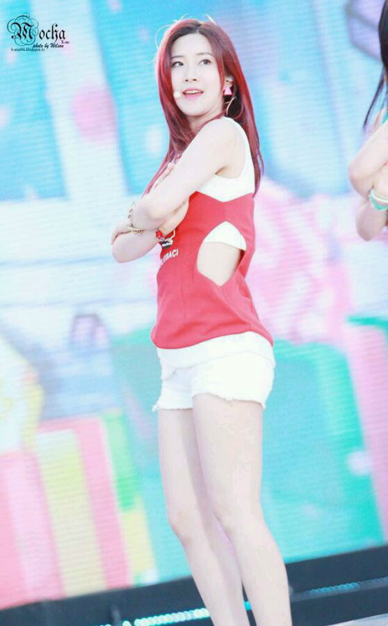 coridel entertainment于2015年6月25日推出的女子演唱组合,由李允智