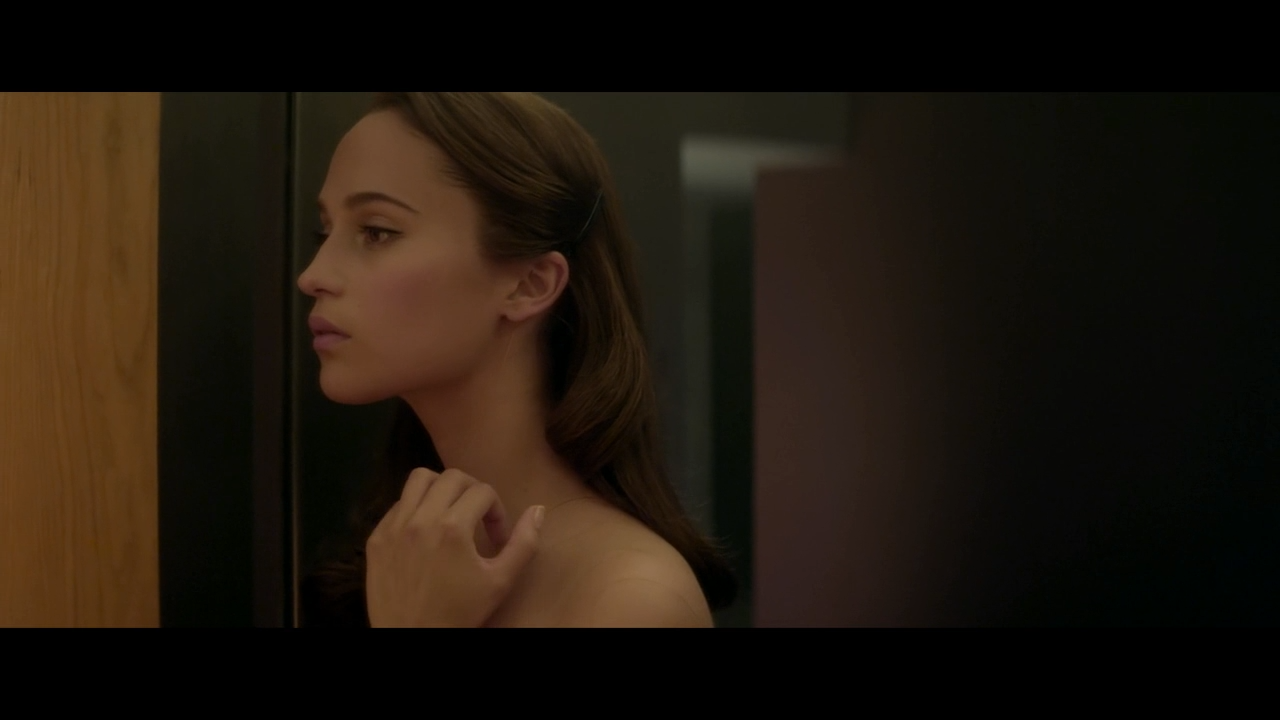  /i>)是由 a target="_blank" href="/item/亚力克斯·嘉兰/12714870"