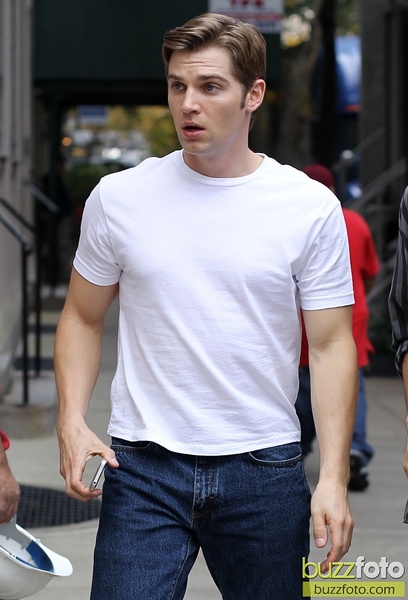  p>迈克·沃格尔 i>(mike vogel) /i>,1979年7月17日在美国宾夕法尼亚