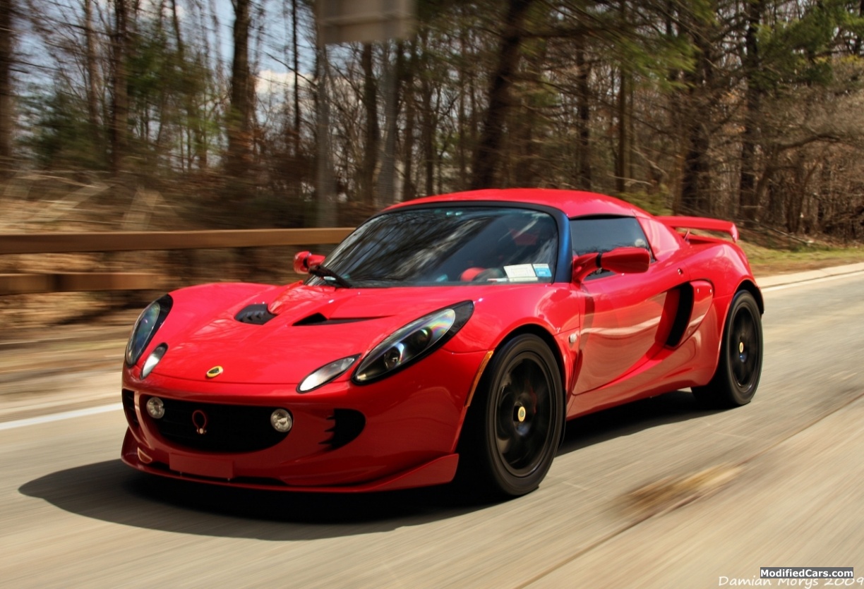  p>路特斯(lotus cars,曾被译为"莲花汽车")是世界著名的跑车与赛车