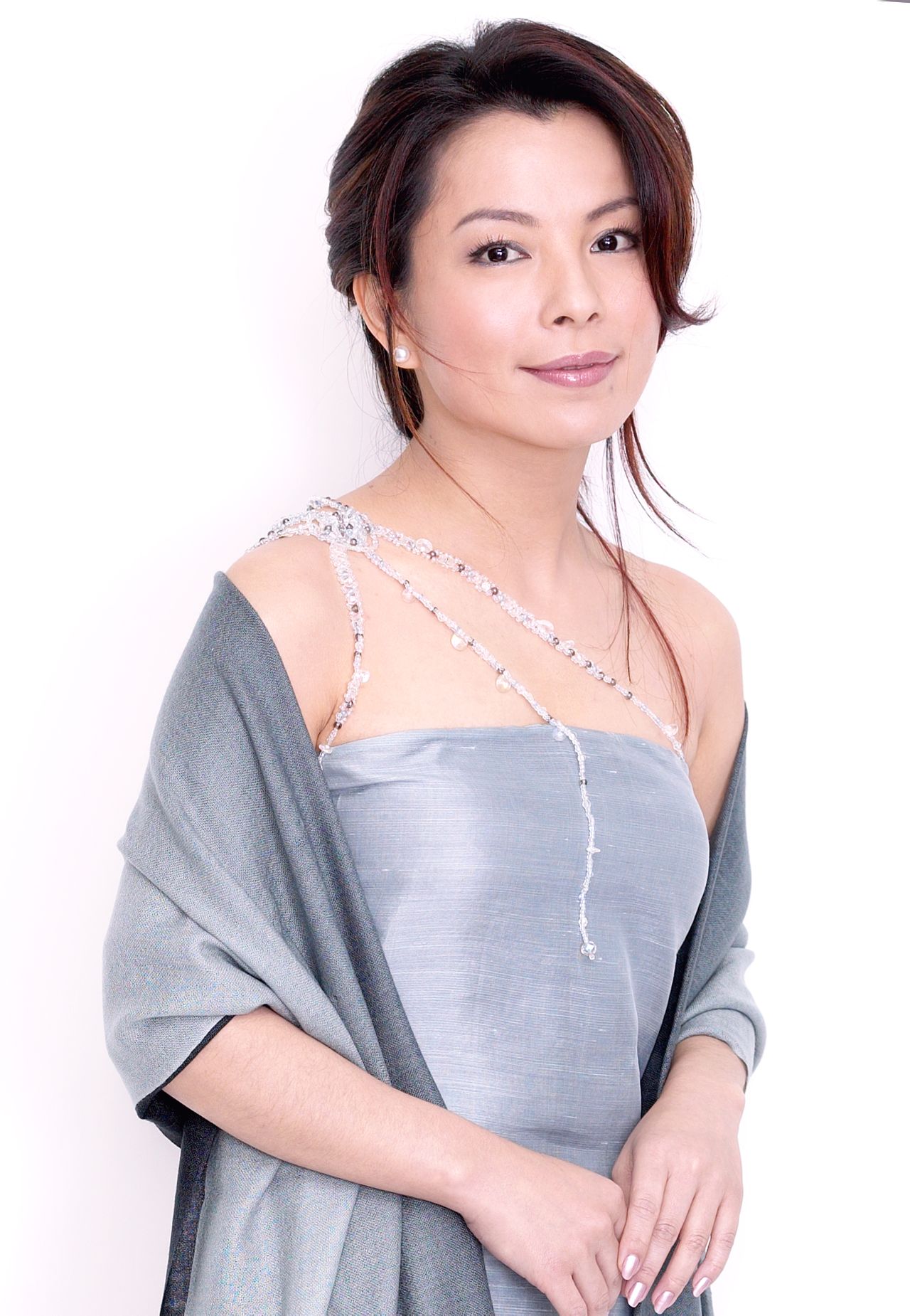 罗丽芬控股股份有限公司