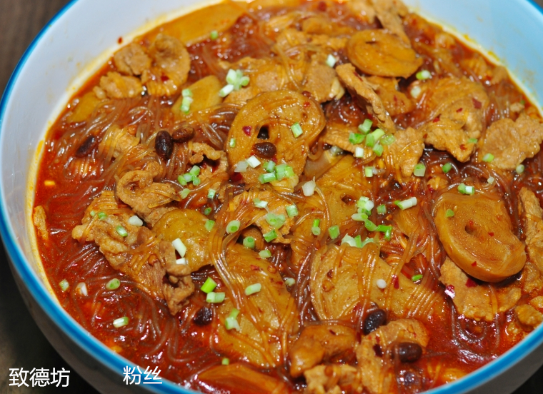  p>素肠是面筋制成,面筋是面粉制成,面筋是一种