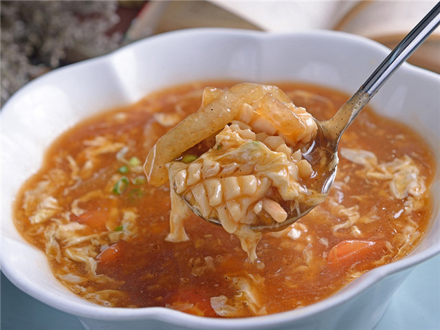 酸辣鱿鱼汤