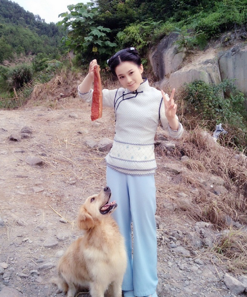  p>《忍冬艳蔷薇》是由王伟廷,王淑志执导, a target="_blank" href="