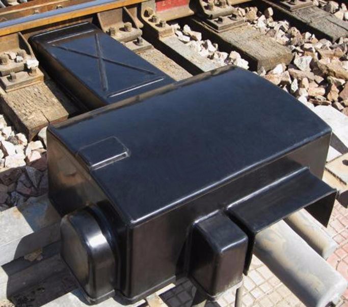  p>转辙器是道岔控制系统的执行机构,用于道岔的转换与锁闭,它是道岔