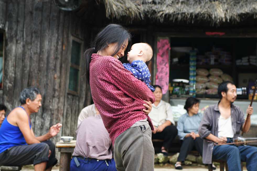 《樱桃》是由上海东方影视发行有限责任公司发行的亲情电影
