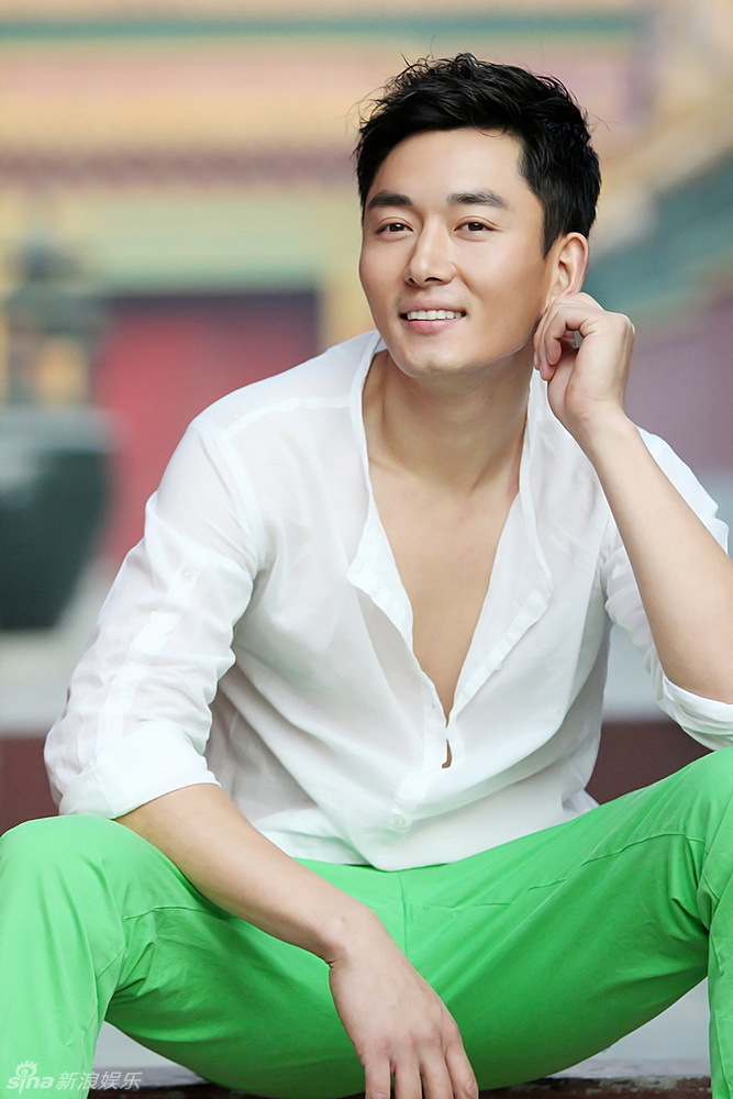  p>李东学,1982年11月27日出生于河南省郑州市,中国内地影视男演员