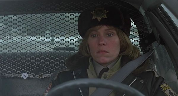 data-id="gnsr1495f4">《冰血暴》是科恩兄弟执导的美国惊悚悬疑电影