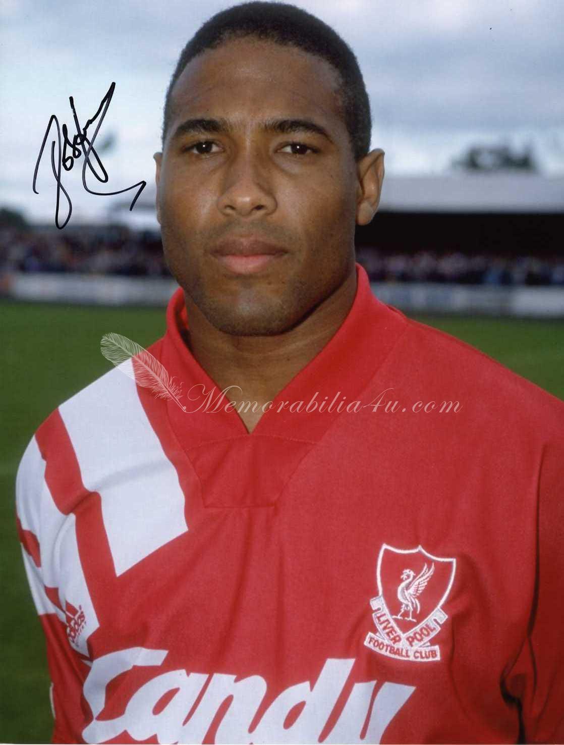  p>约翰·巴恩斯(john barnes),1963年11月7日出生于牙买加金斯敦