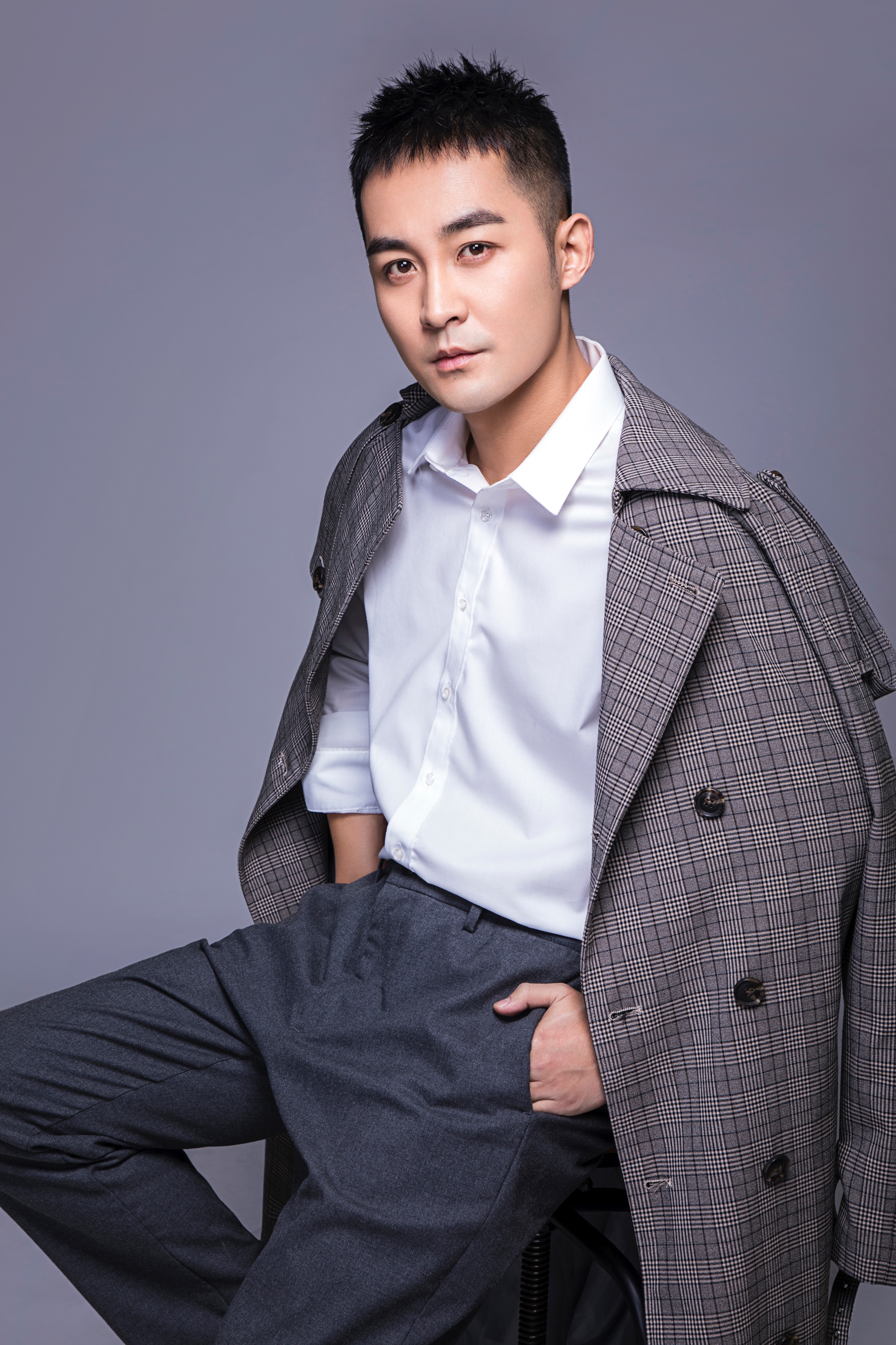  p>张粟,1987年9月24日出生于安徽省合肥市,中国内地影视男演员,毕业