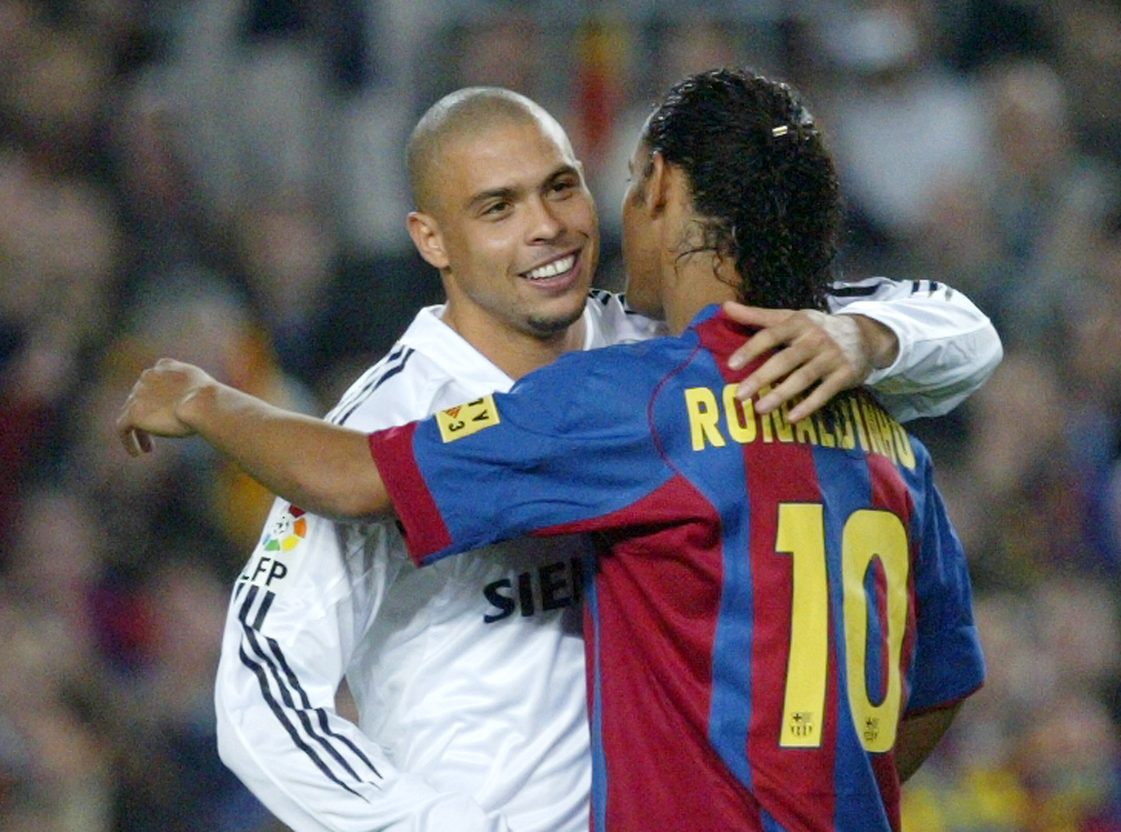  p>罗纳尔迪尼奥(ronaldinho),全名罗纳尔多·德·阿西斯·莫雷拉