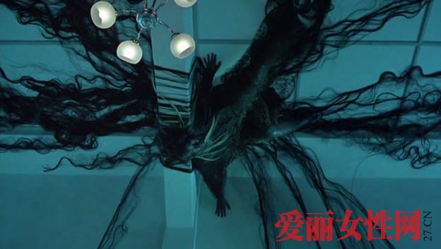  p>《疯魔美女》是由piraphan laoyont执导,dollaros dachapratumwan