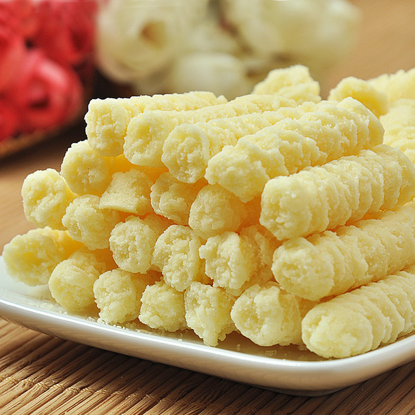  p data-id="gnwonxeh3k">奶酪,俗称"酪蛋子".