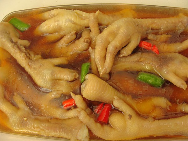  p>糟香鸡爪是以鸡爪,糟卤为主料的菜品. /p>