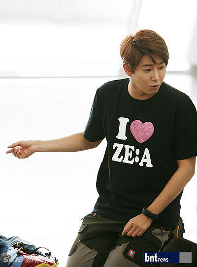  p data-id="gnswyibp9i">黄光熙,1988年8月25日出生于韩国,韩国男