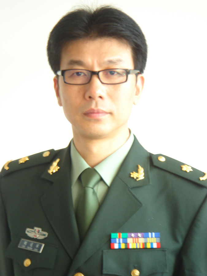 >刘冠军,出生于山东省潍坊市,毕业于中央戏剧学院,中国内地影视男演员