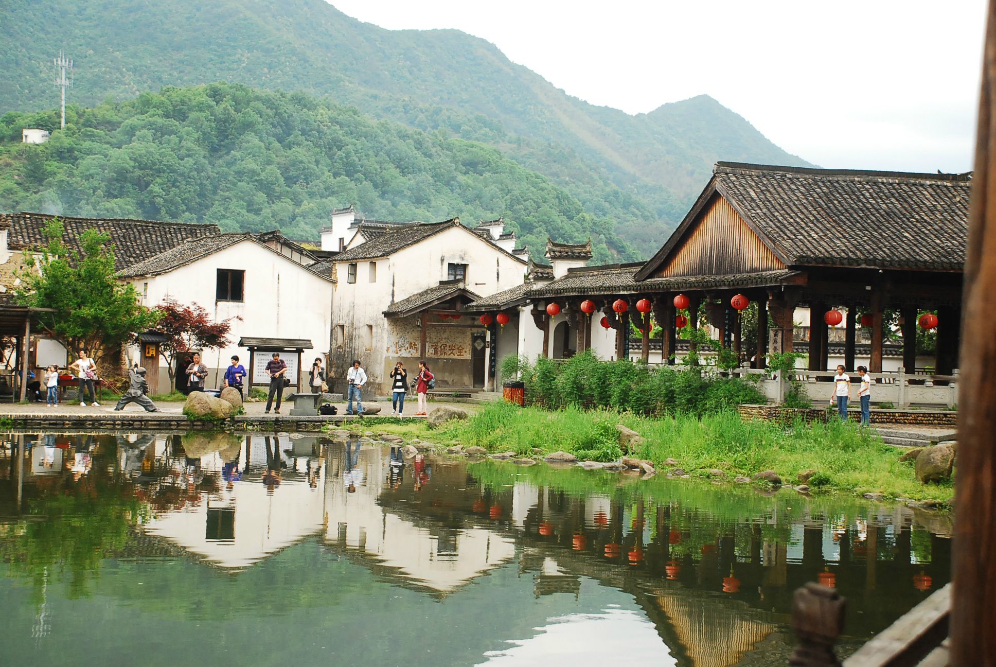  p> a target="_blank" href="/item/龙门古镇/427034" data-lemmaid=