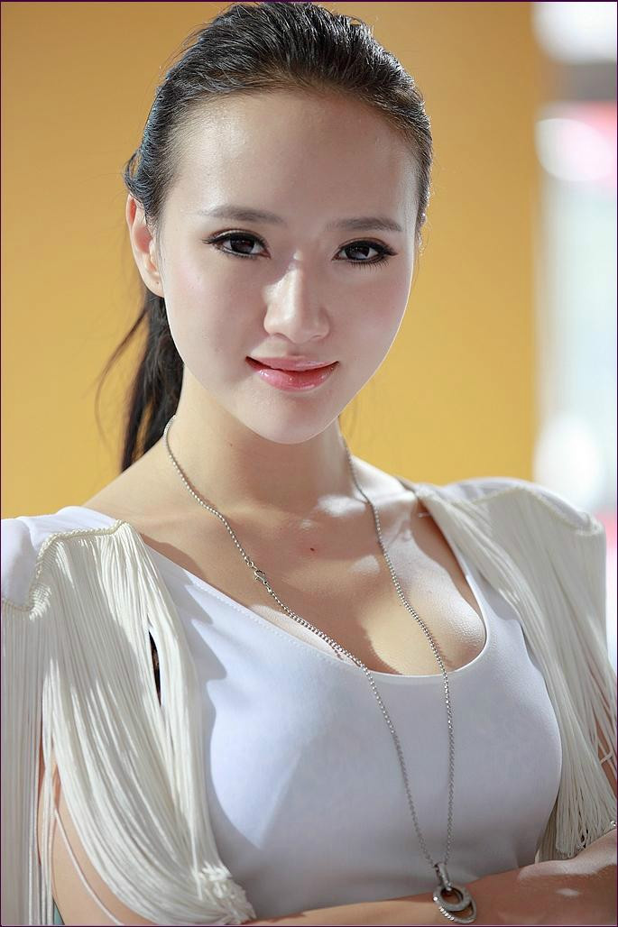  p>吴雨婵,1990年2月22日出生于湖北省武汉市,平面模特,她无论走到哪