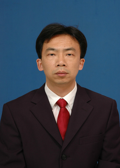 href="#">汉族 /a>,大学学历,容县罗江镇人,现任广西容县松山镇副镇长