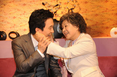  p>《蔷花,红莲》是韩国kbs电视台于2009年4月20日播出的日日家庭剧