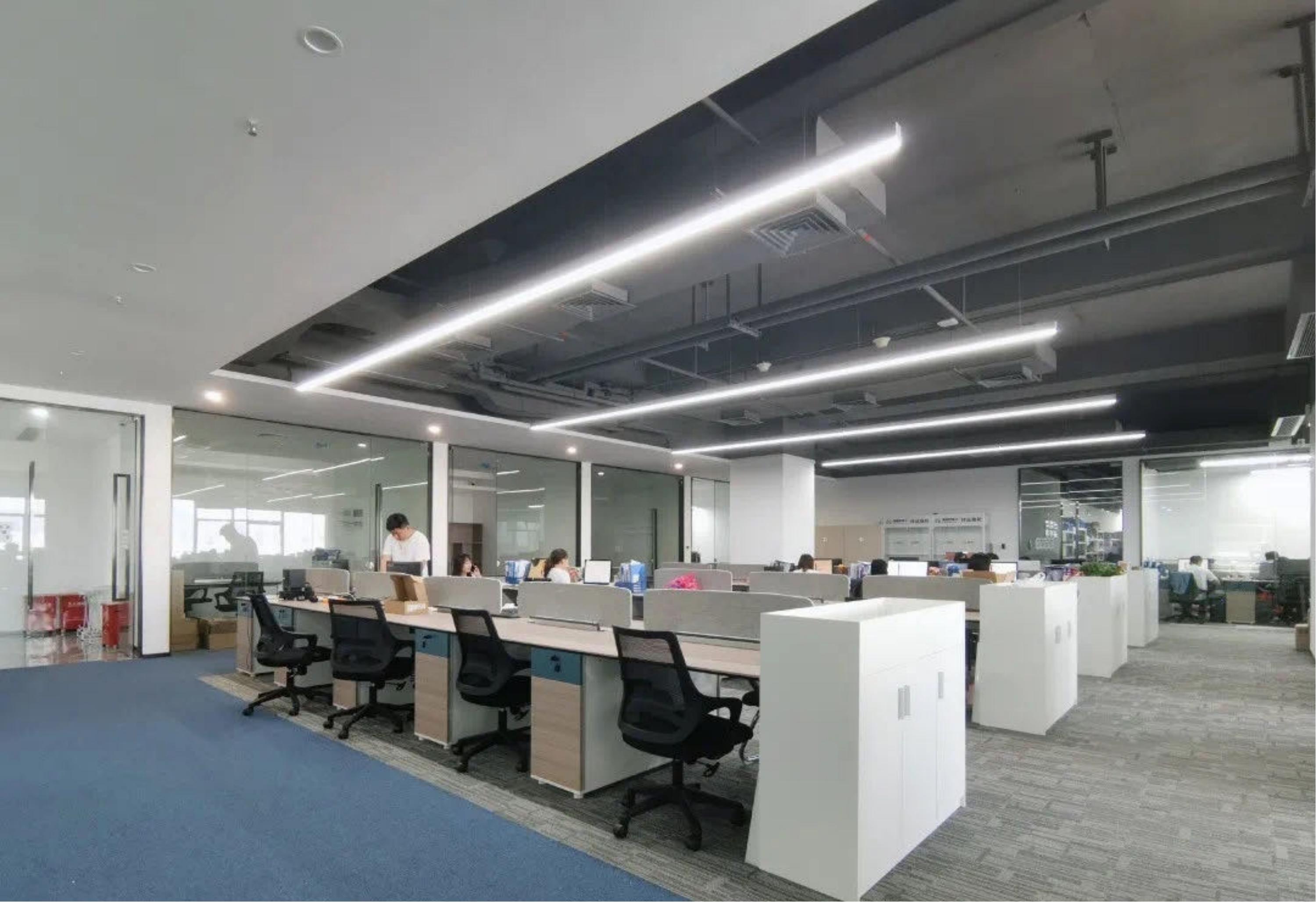 注册资本为2000万元人民币,主要团队由设计,项目管理以及工程部等组成