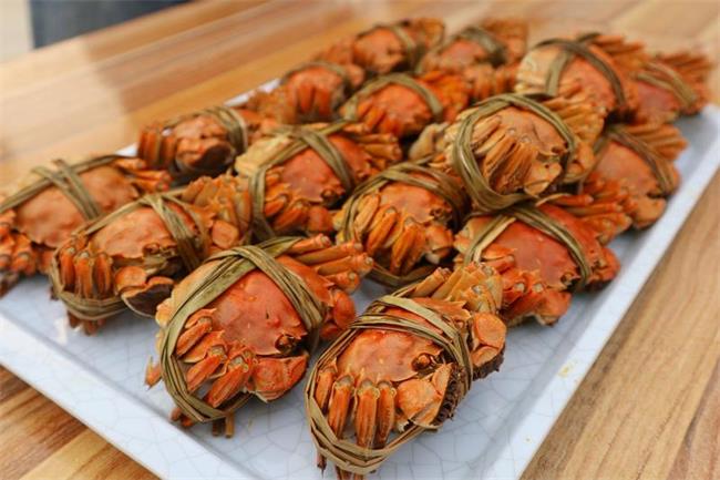  p>东营大闸蟹是东营市黄河入海口处的名贵特产,一只5年野生的黄河口