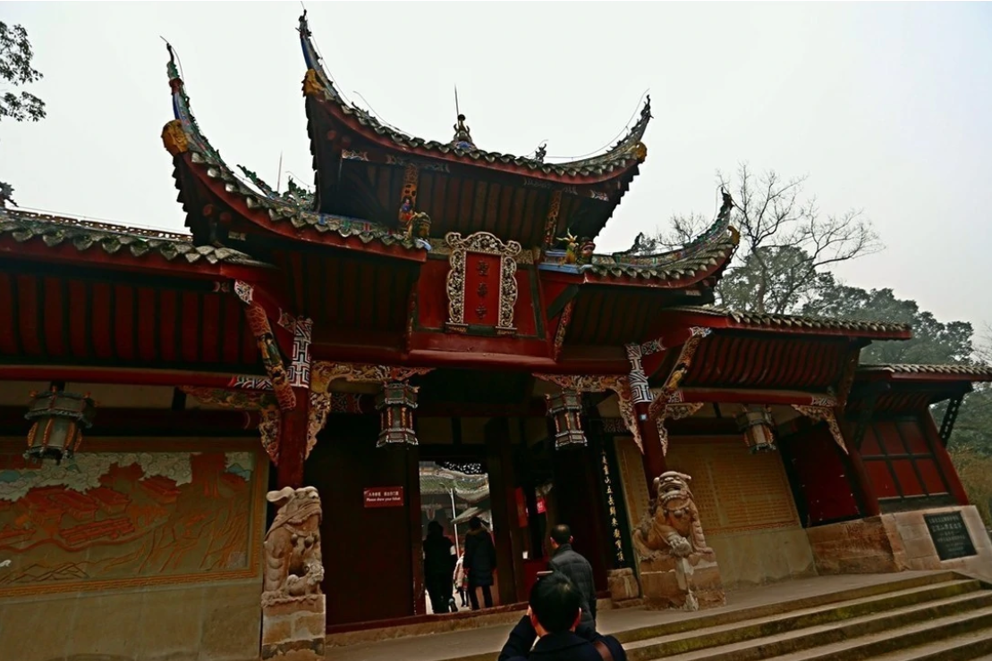  p>圣寿寺,又称宝顶圣寿寺,位于重庆市大足区城东北15公里宝顶山