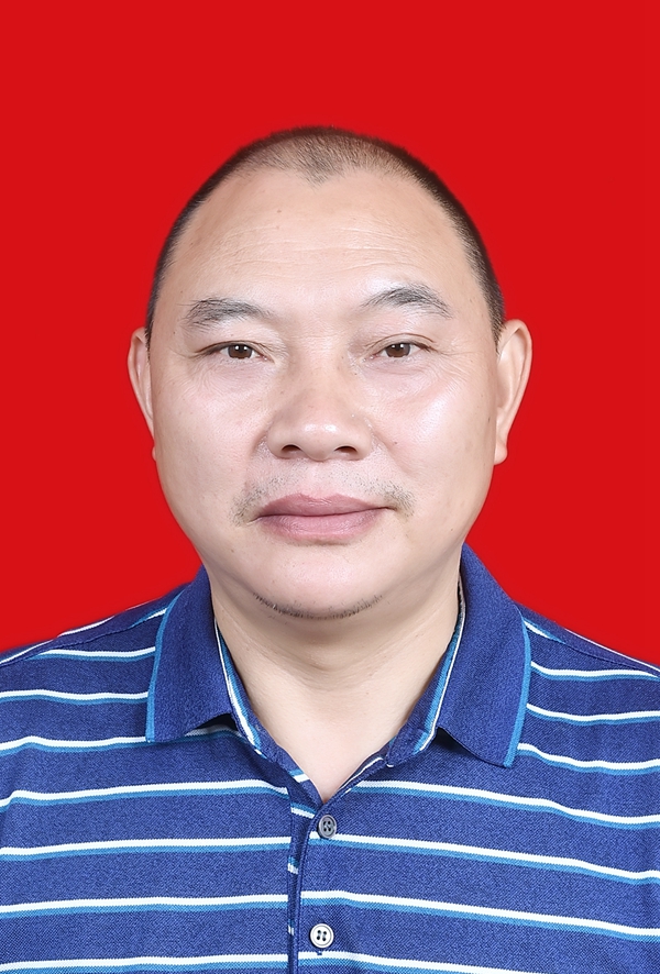  p>王文天,男,苗族,城步西岩镇人,1972年11月出生,1992年7月参加工作