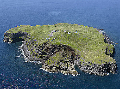  p>彭佳屿(官方英译:pengjia islet,又称:agincourt),又名草莱屿,大峙