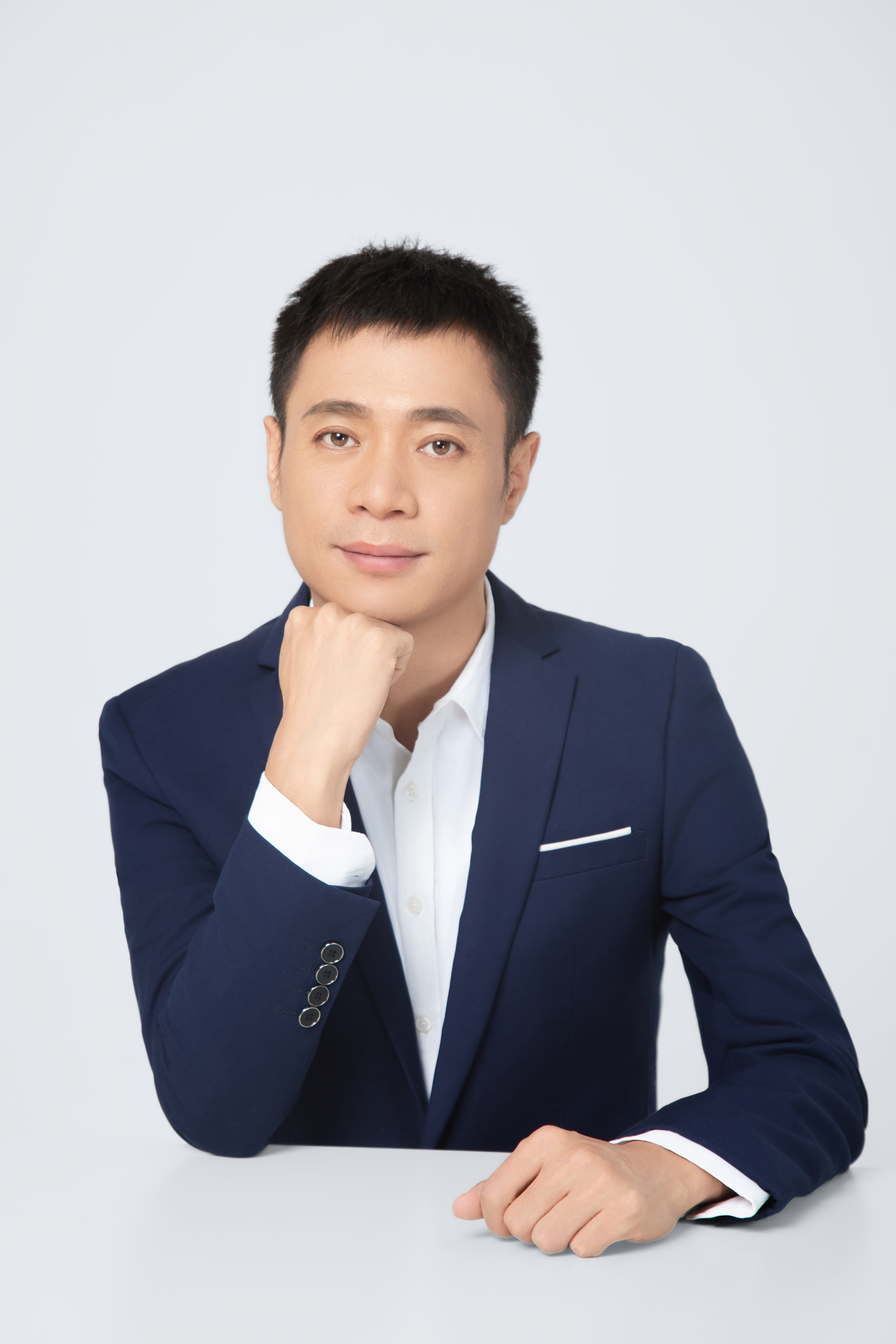 黎小龙