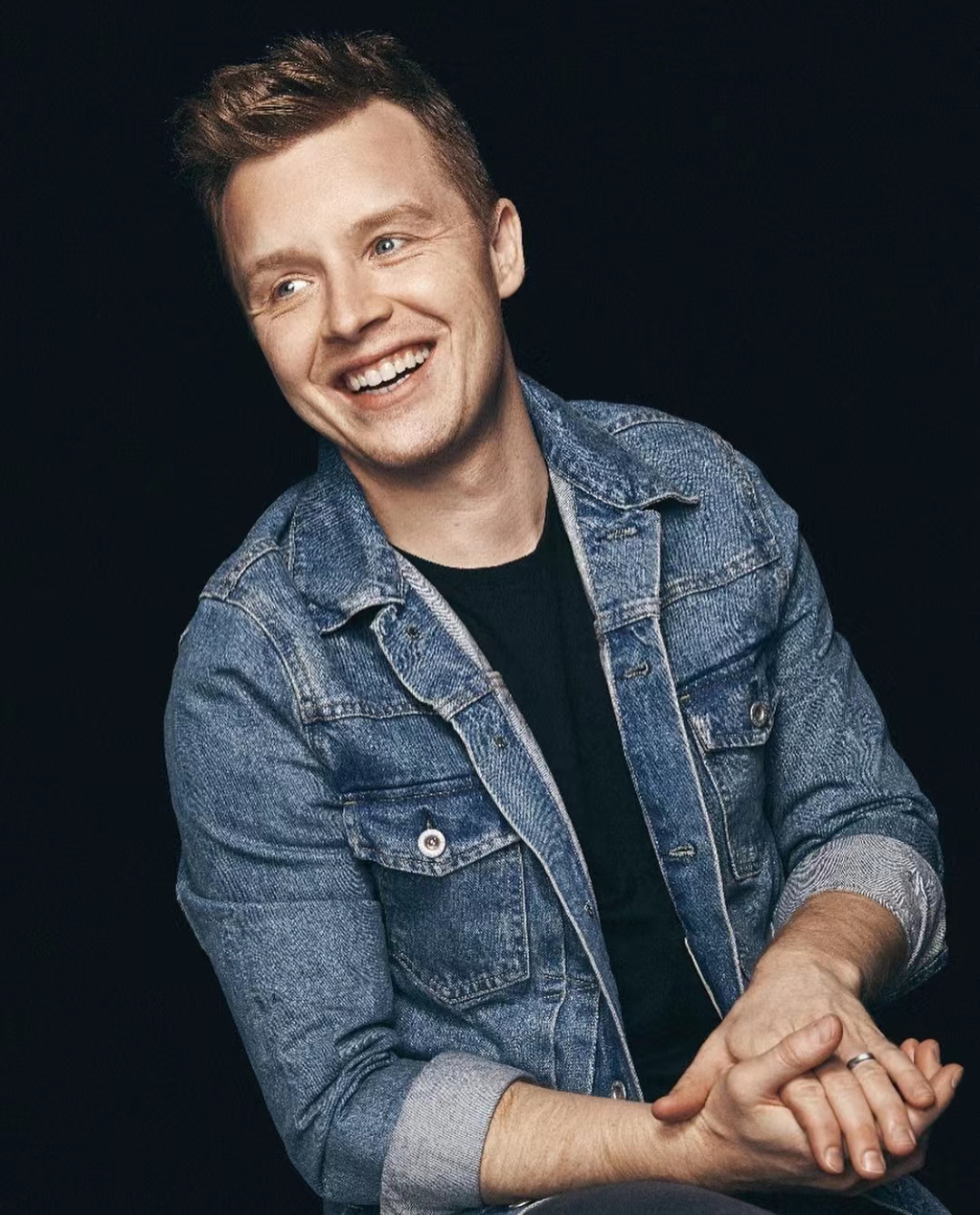  p data-id="gnwm9mhmk2">诺尔·费舍(noel fisher)1984年03月13日