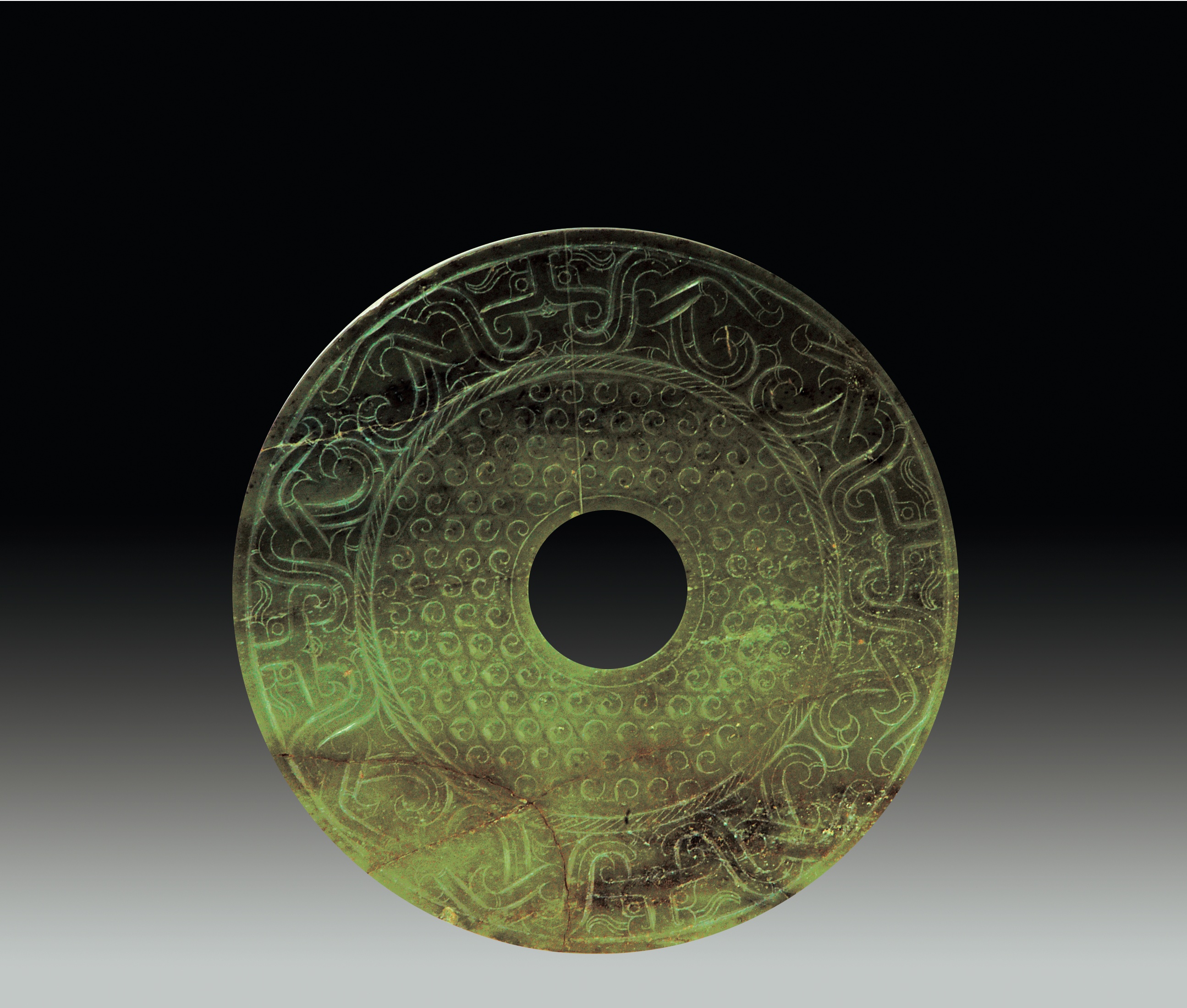 东汉蟠螭纹玉璧