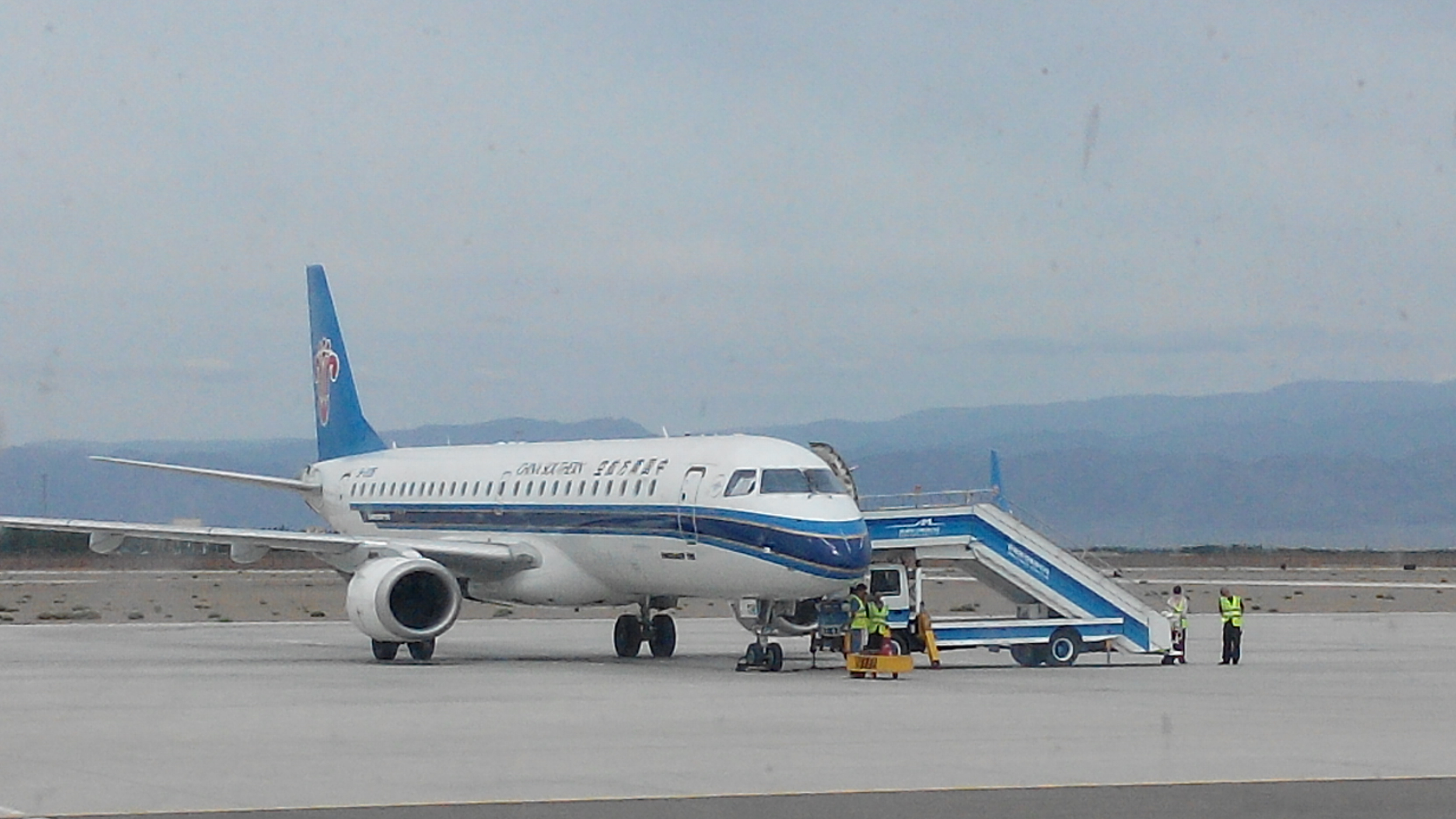  p>哈密伊州机场(hami yizhou airport,iata:hmi,icao:zwhm),位于中国