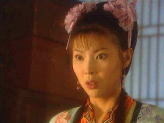 她出道就演周星驰女友，和任泉合作2次走红，如今已从娱乐圈消失_百科TA说