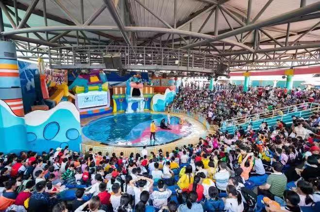  p>武汉海昌极地海洋公园是 a target="_blank" href="/item/海昌集团