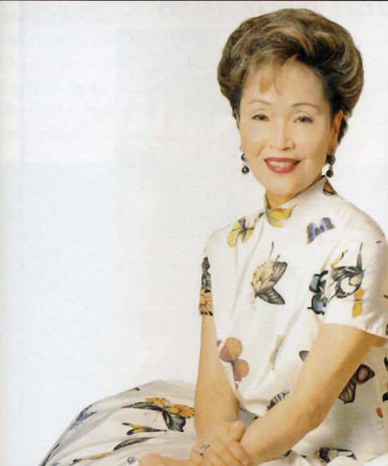 西崎崇子