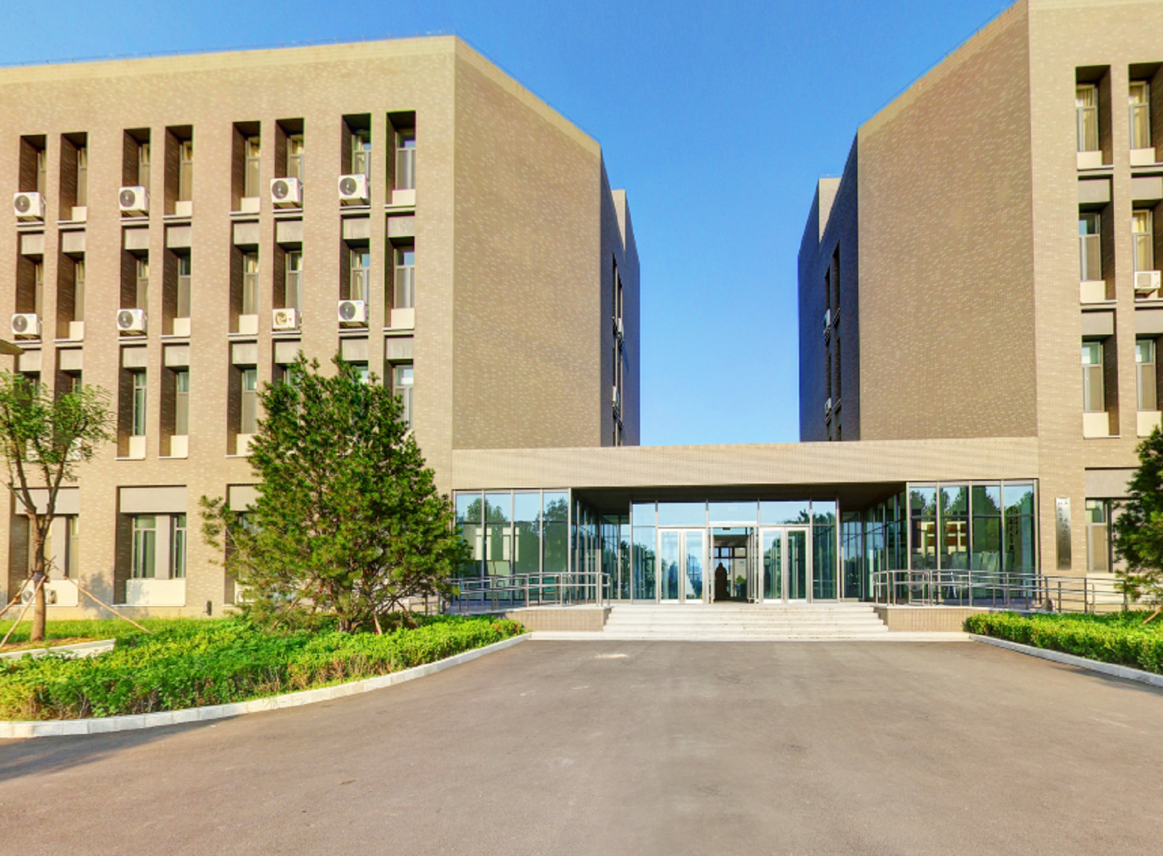 山东师范大学