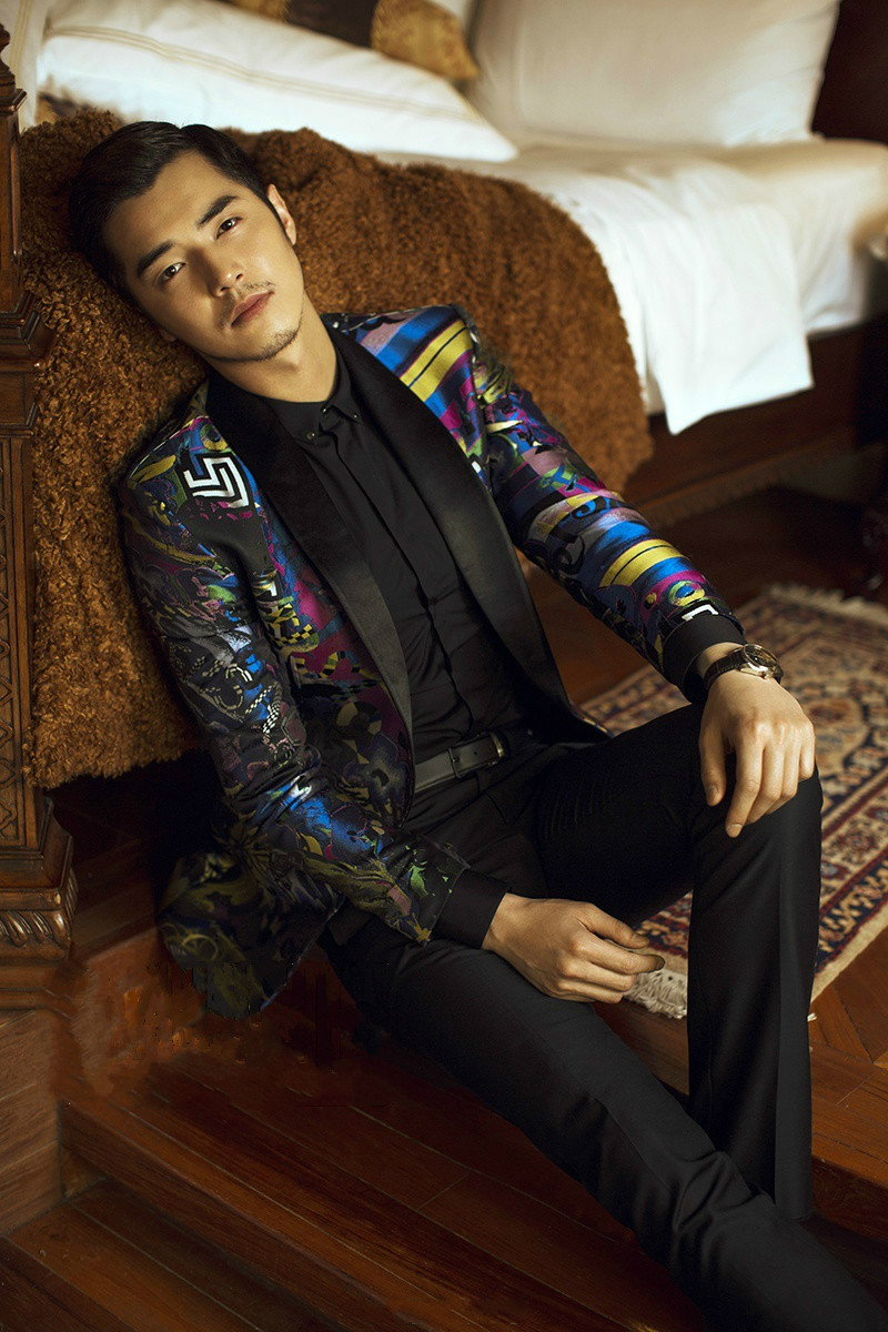  p>金世佳,1986年11月10日出生于上海市,中国影视男演员,毕业于 a