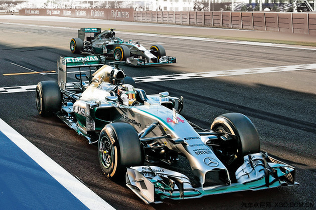  p>梅赛德斯amg车队(mercedes-amg team),全称梅赛德斯 amg 马石油 f1