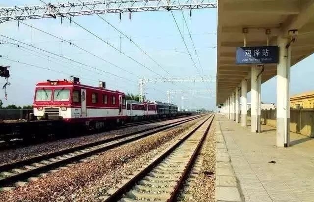 鸡泽火车站
