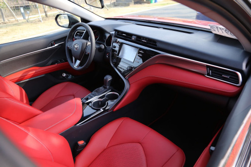 第八代凯美瑞内饰