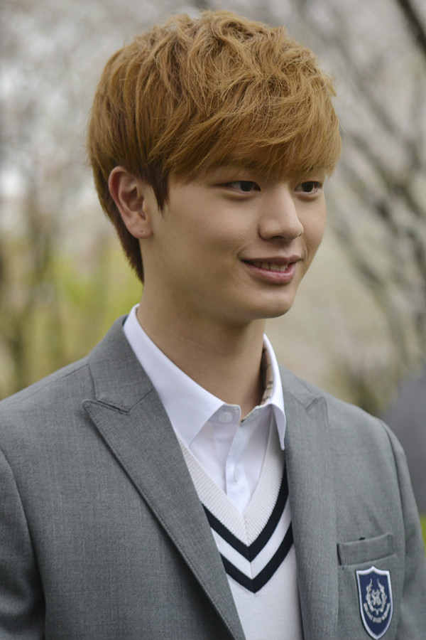  p>《who are you-学校2015》是韩国kbs于2015年4月27日起播出的月火