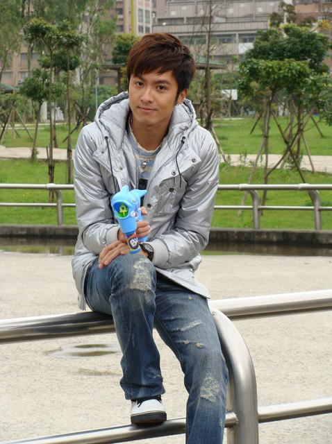  p>张雁名,本名张雁旻,1982年10月29日出生于香港,中国台湾男演员