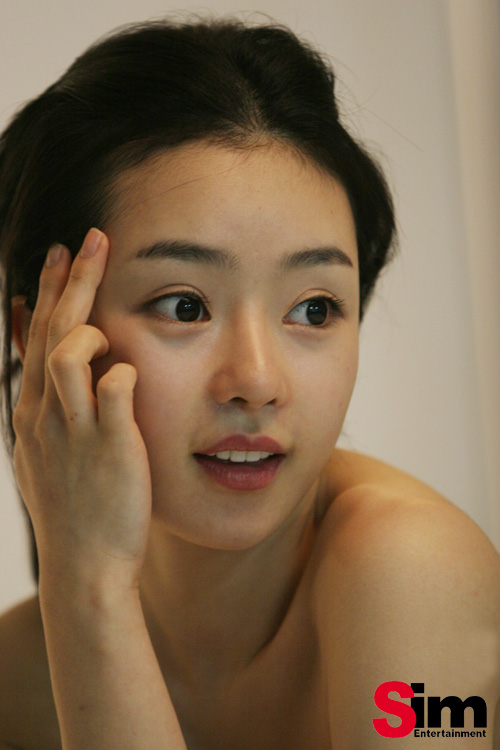  p>瑞雨,1985年7月7日出生于韩国,韩国演员.