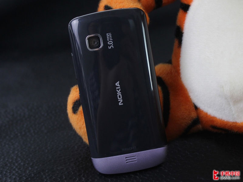  p>诺基亚c5-03这款基于symbianv5系统的智能手机包括一个可定制的主